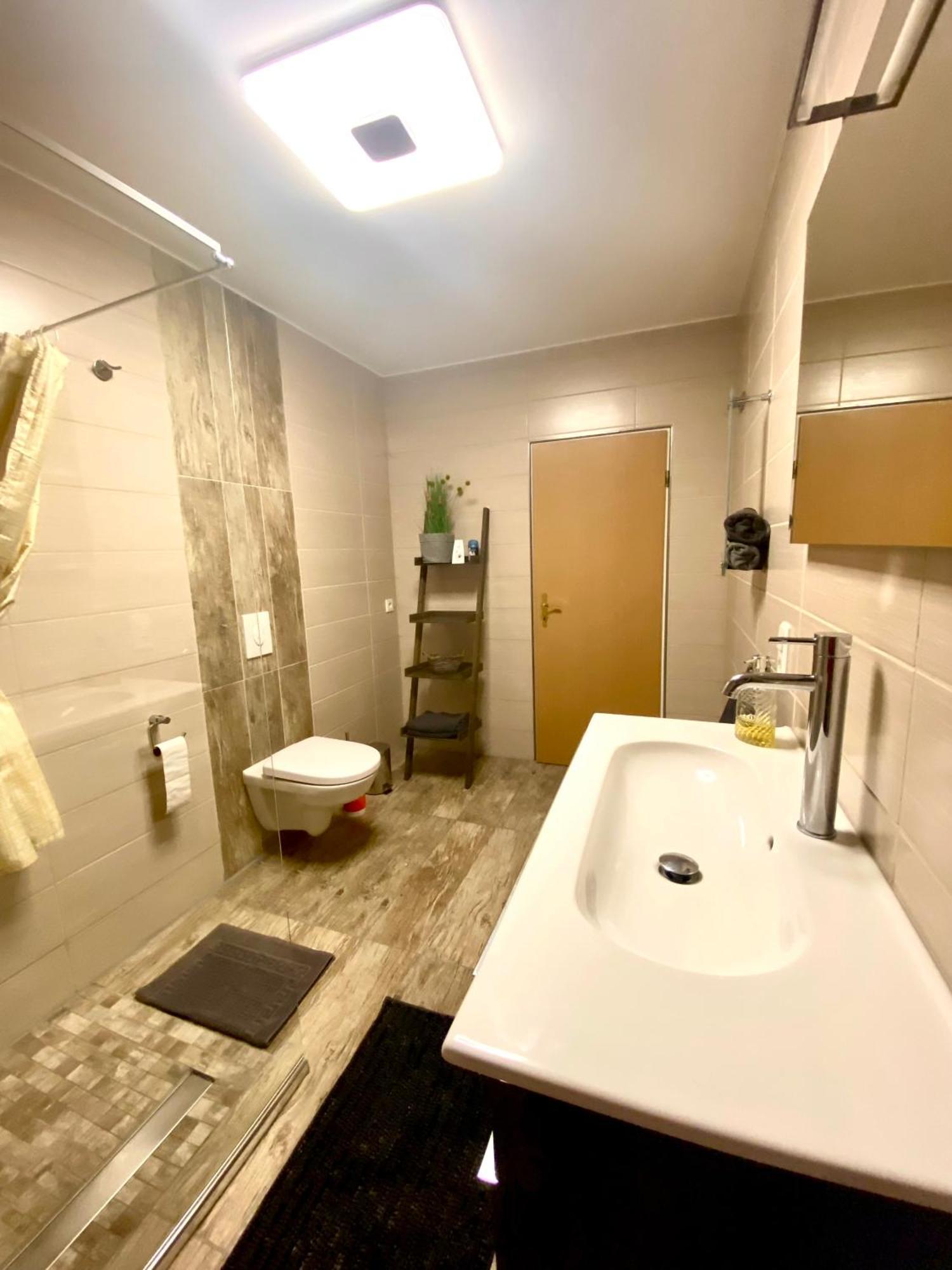 Ferienwohnung Zum Koenig 브렘 외부 사진